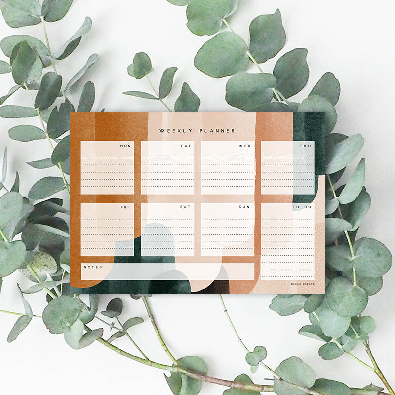 Maria A4 Yearly Desk Pad (Weekly Planner)